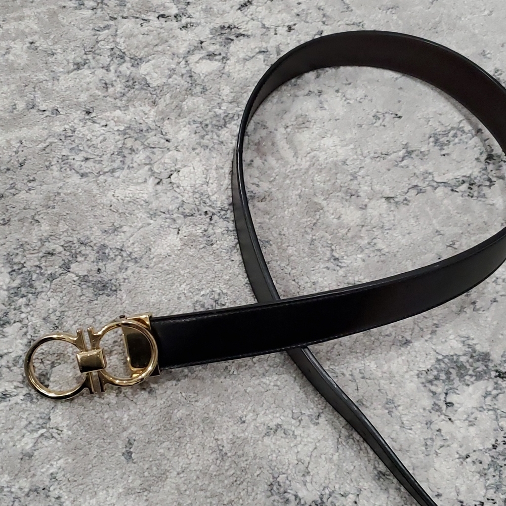 Genuine leather belt, reversible black/brown, with gold buckle- never worn